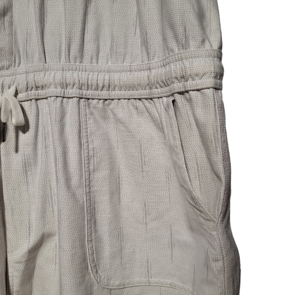 Athleta Women's Farallon Printed Romper, Spliced Magic Veil Grey Size 2XL. - Picture 8 of 9